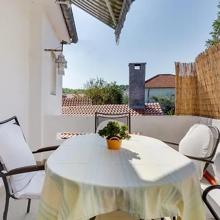 Apartments Nena- 10M From Sea