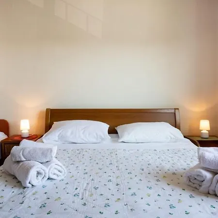 Apartments Nena- 10M From Sea * Lukoran