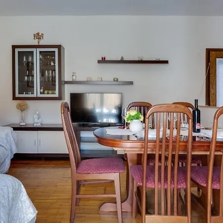 Apartments Nena- 10M From Sea * Lukoran